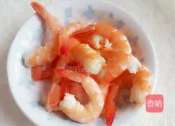 茄汁虾仁的做法图解1