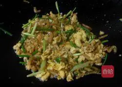 榨菜炒鸡蛋的做法图解5