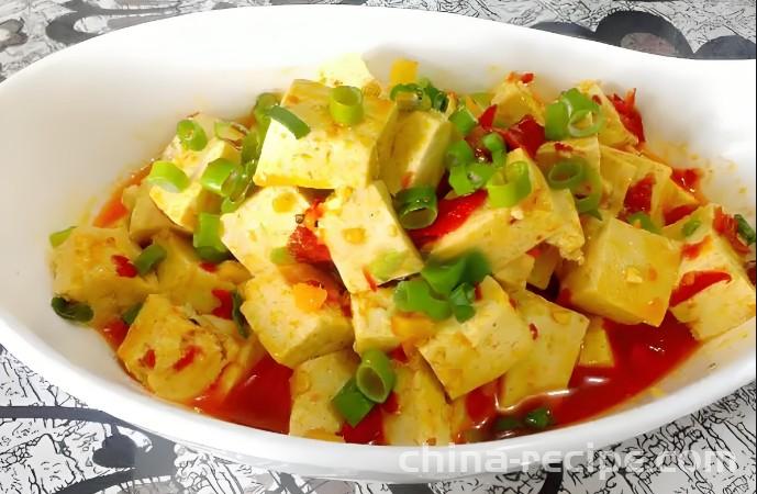 The method of chopping pepper tofu