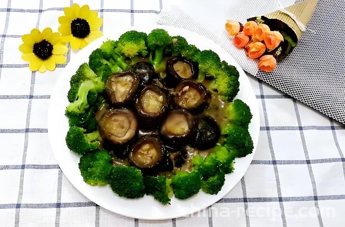The method of using oil consuming mushrooms