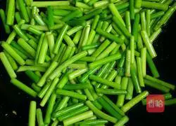 蒜苔炒肉丝的做法图解8