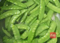 清炒荷兰豆的做法图解4