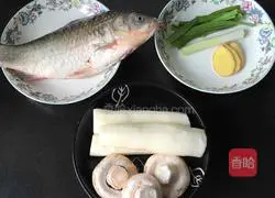 山药鲫鱼汤的做法图解2