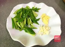 青椒猪肝的做法图解2