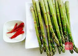 响油芦笋的做法图解1