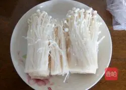 培根金针菇卷的做法图解1