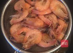 油爆虾的做法图解3