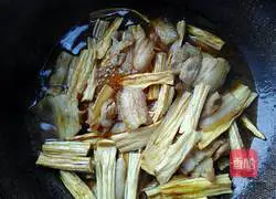 腐竹红烧肉的做法图解12