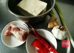 鱼香蒸豆腐的做法图解1