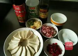鱼香蒸豆腐的做法图解2