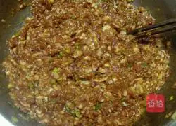 猪肉大葱馅饼的做法图解2