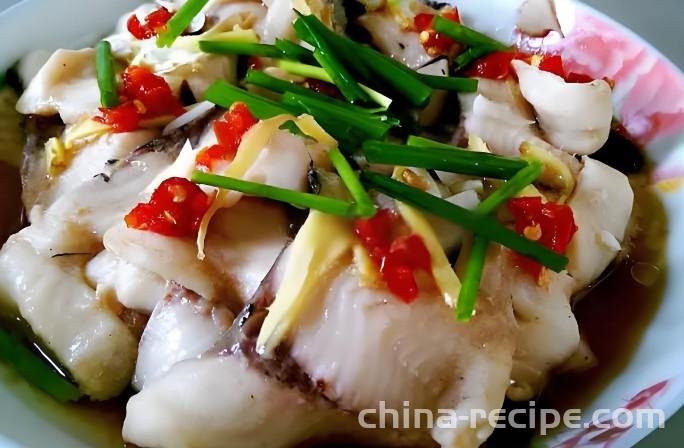 The method of steaming fish slices