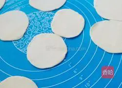 韭菜猪肉水饺的做法图解9