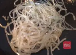 豆芽炒粉条的做法图解4