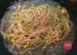 豆芽炒粉条的做法图解5