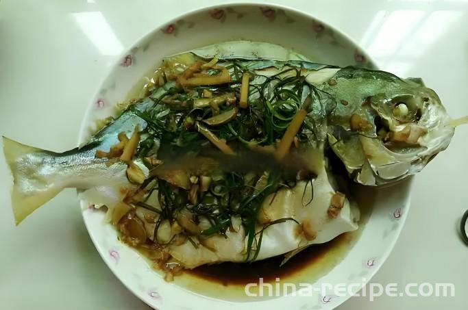 The method of steaming pomfret