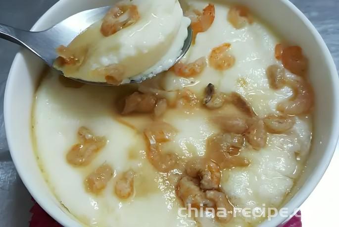 The method of steaming shrimp eggs with water