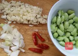 毛豆烧茄子的做法图解2