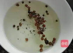 牛肉丸子汤的做法图解2