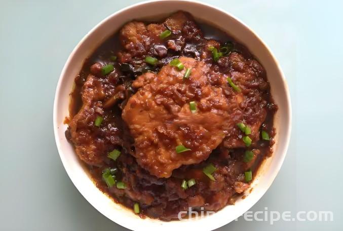 The method of making scallion braised pork chops