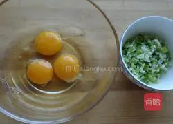 香葱鸡蛋饼的做法图解2