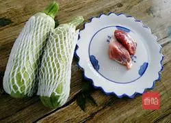 西葫芦炒肉片的做法图解1