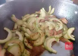 西葫芦炒肉片的做法图解8