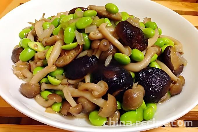 The method of making oyster sauce with double mushrooms