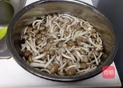 蚝油双菇的做法图解3
