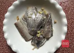 椒盐带鱼的做法图解2