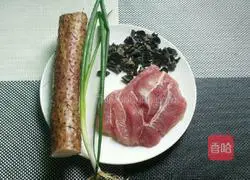 山药木耳炒肉的做法图解1