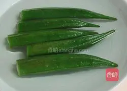 秋葵秒鸡蛋的做法图解4