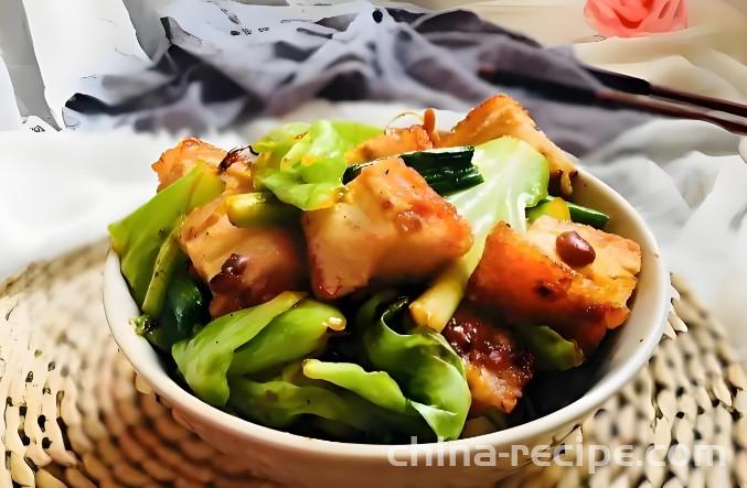 The method of stir frying meat with colored peppers
