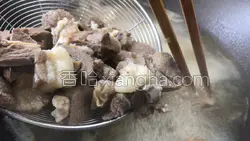 红焖羊肉炖萝卜的做法图解2
