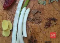 红烧猪骨头的做法图解3