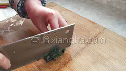 上汤栗子娃娃菜的做法图解3