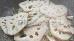 炝拌藕片的做法图解15