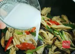 杂蔬香菇烧腐竹的做法图解12