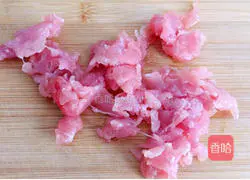 咸菜炒肉片的做法图解1