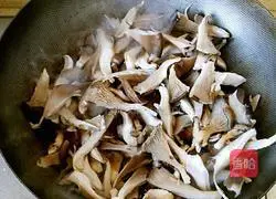 肉片炒蘑菇的做法图解7