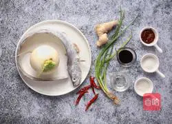 萝卜丝带鱼的做法图解1