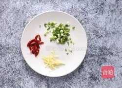 萝卜丝带鱼的做法图解3