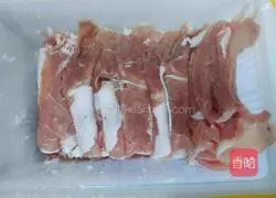 香菇薯粉汆肥羊的做法图解3