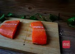 干煎三文鱼的做法图解1