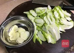 素烩抱儿菜的做法图解2