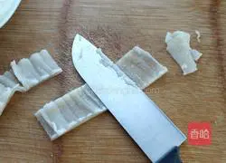 洋葱辣椒炒肉皮的做法图解3