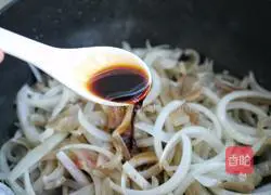 洋葱辣椒炒肉皮的做法图解9