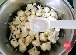 蒜蓉菜花的做法图解4