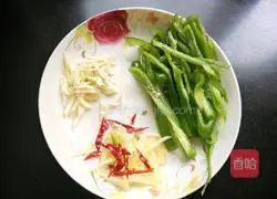 萝卜丝炒牛肉的做法图解3