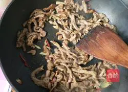 萝卜丝炒牛肉的做法图解9